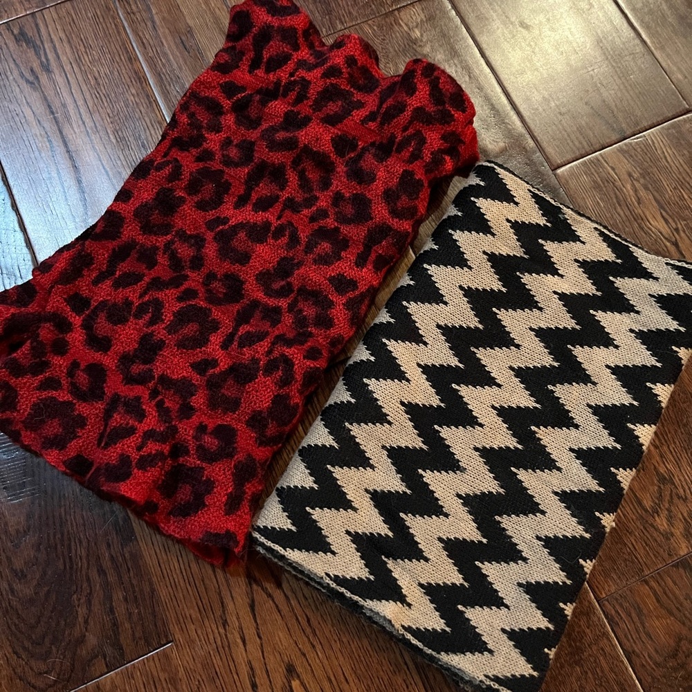 Knit infinity scarves